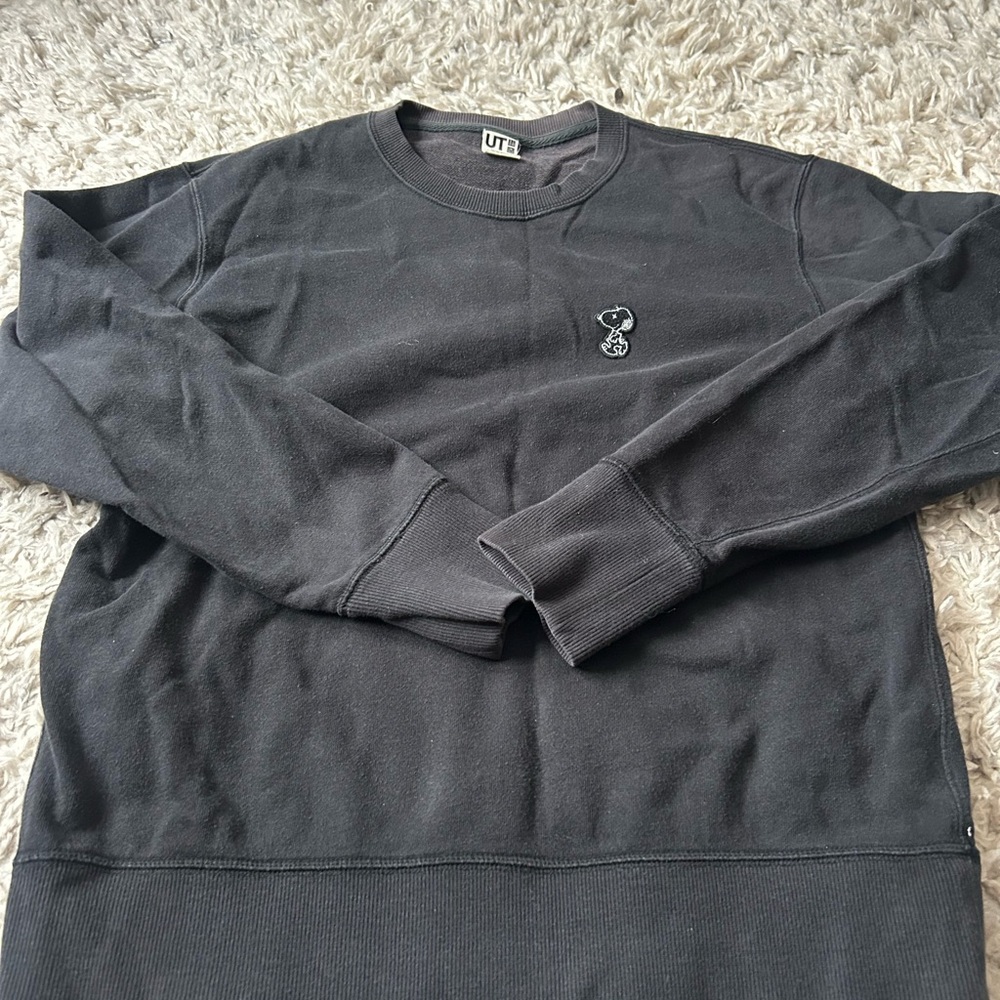 Uniqlo x KAWS x Peanuts Snoopy logo crewneck sweatshirt